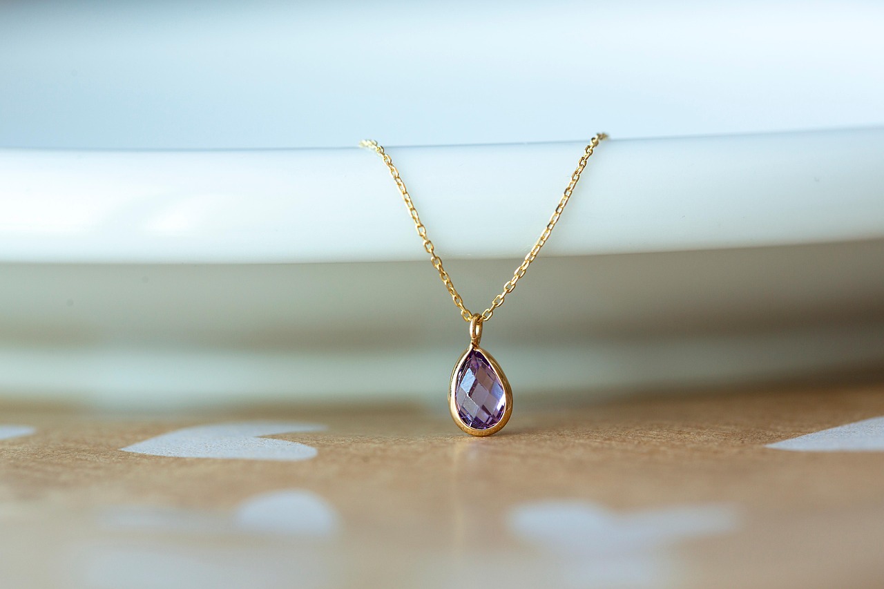 How to Verify Your Jeweler with Gold Hallmark Check Online?